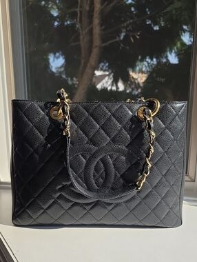Excellent Chanel GST Grand Shopping Black Caviar Leather Tote & Gold Hardware